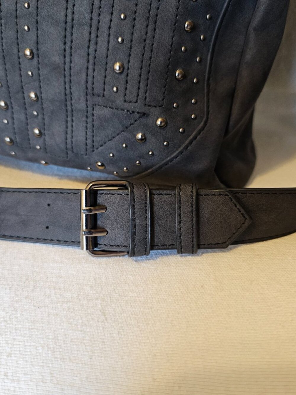 Violet Ray, women's purse grey, silver trim, outside pocket shoulder strap - Picture 2 of 12